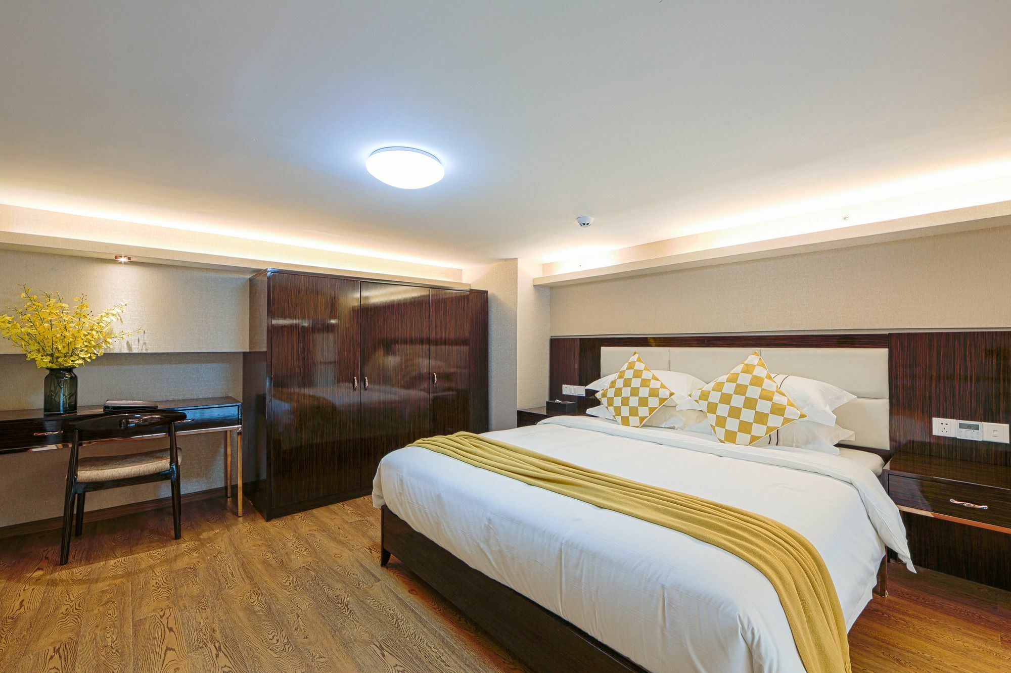 Waifiden Duplex Hotel Apartment Zhongyong Jinyu Branch-Free Shuttle Bus During The Canton Fair Екстер'єр фото