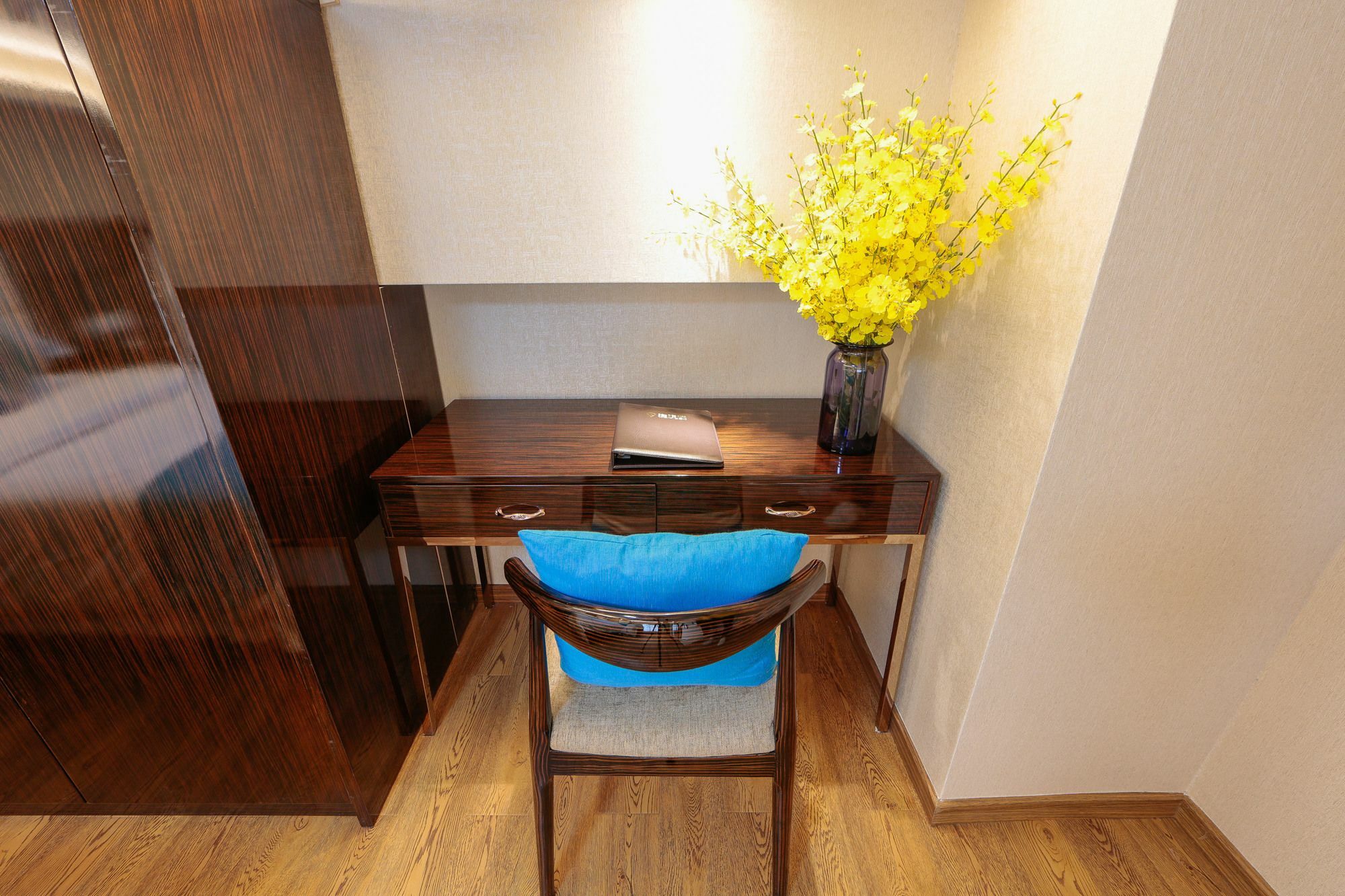 Waifiden Duplex Hotel Apartment Zhongyong Jinyu Branch-Free Shuttle Bus During The Canton Fair Екстер'єр фото